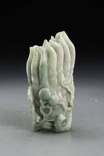 A Jadeite Bergamot Hand Piece: 6*3.4*11cm; Weight: 303g