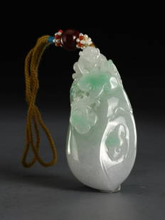 A Jadeite Hand Piece: 3.2*1.3*6.6cm; Weight: 55g