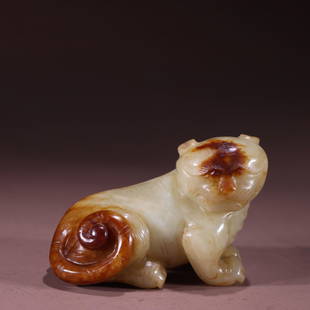 A Hetian Jade Hand Piece: Length: 5.8cm.; Width: 3.6cm.; Height: 4.5cm.; Weight: 122g