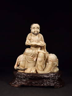 A Furong Stone Arhat Statue: Net Height: 15.3cm; Width: 14cm; Net Weight: 1205g
