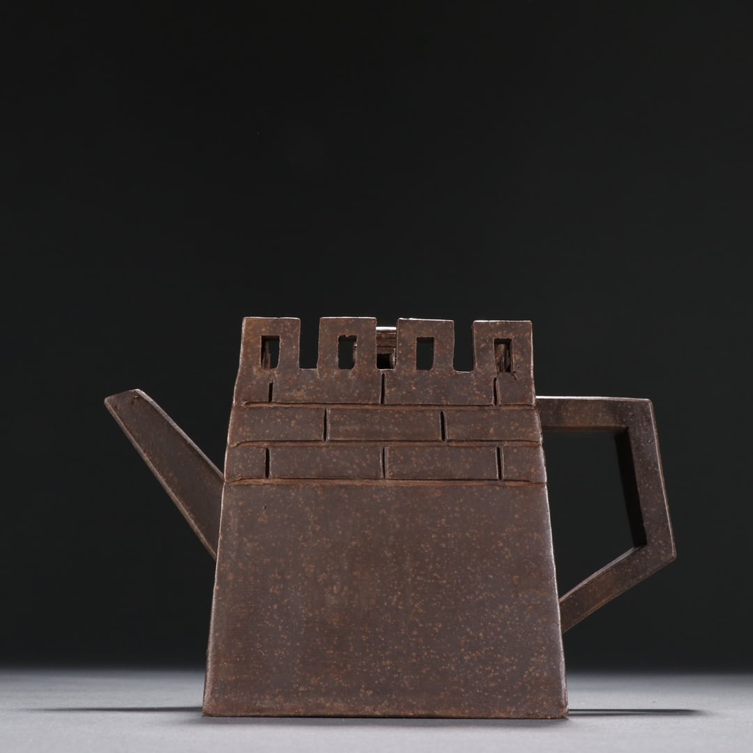 A Zisha Teapot,Gu Jing Zhou Mark: Height: 10cm; Width: 14.5cm