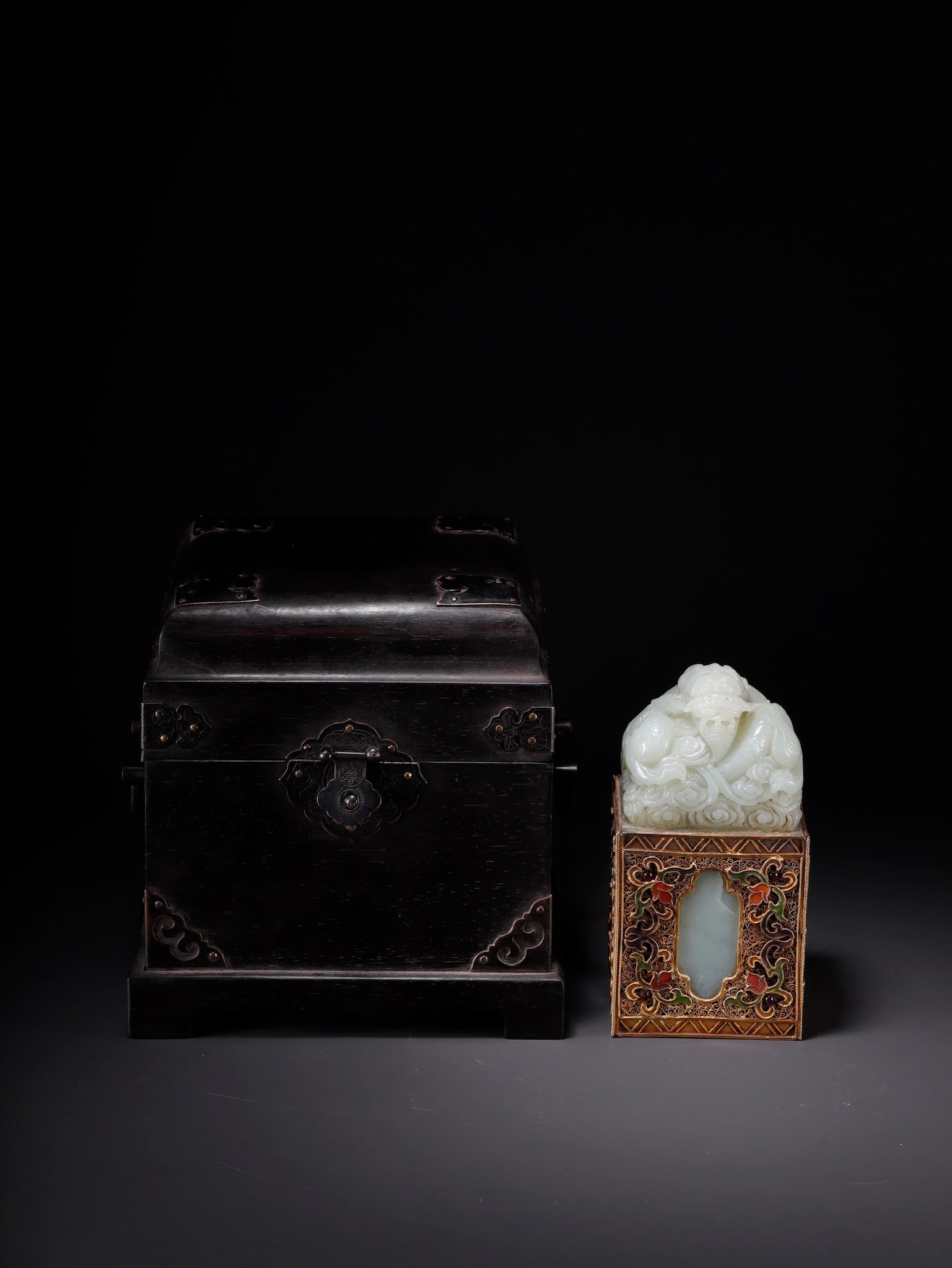 A Hetian Jade Seal: 13.7*7.0*7.2cm; Weight: 1561g