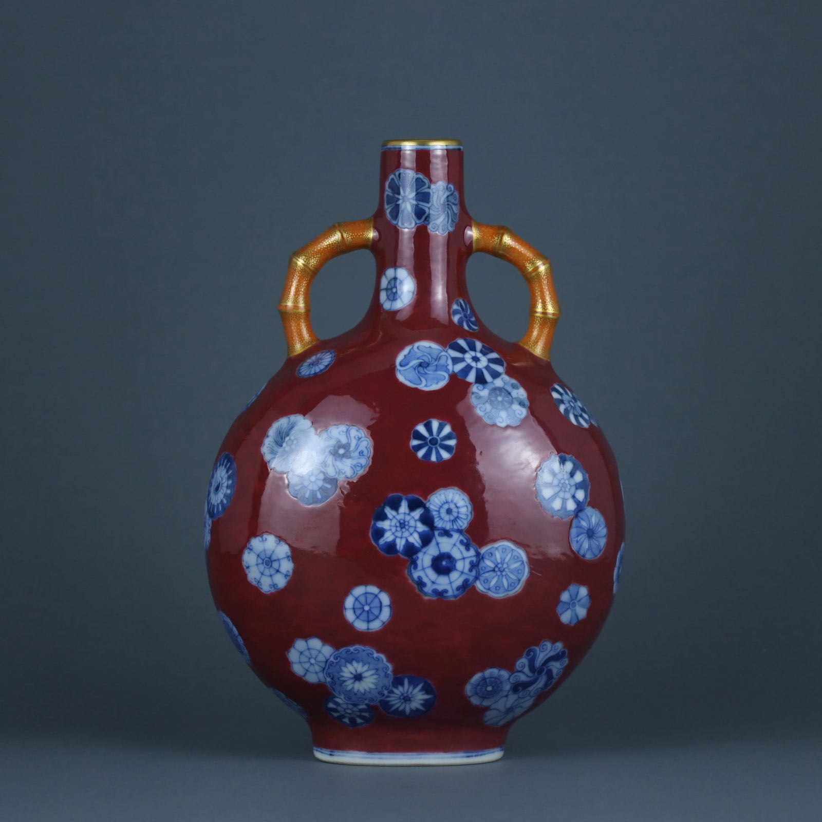 A Porcelain Red Glaze Blue&White Mook Flask Vase: Height: 20.6cm; Belly-Diameter: 14.4cm