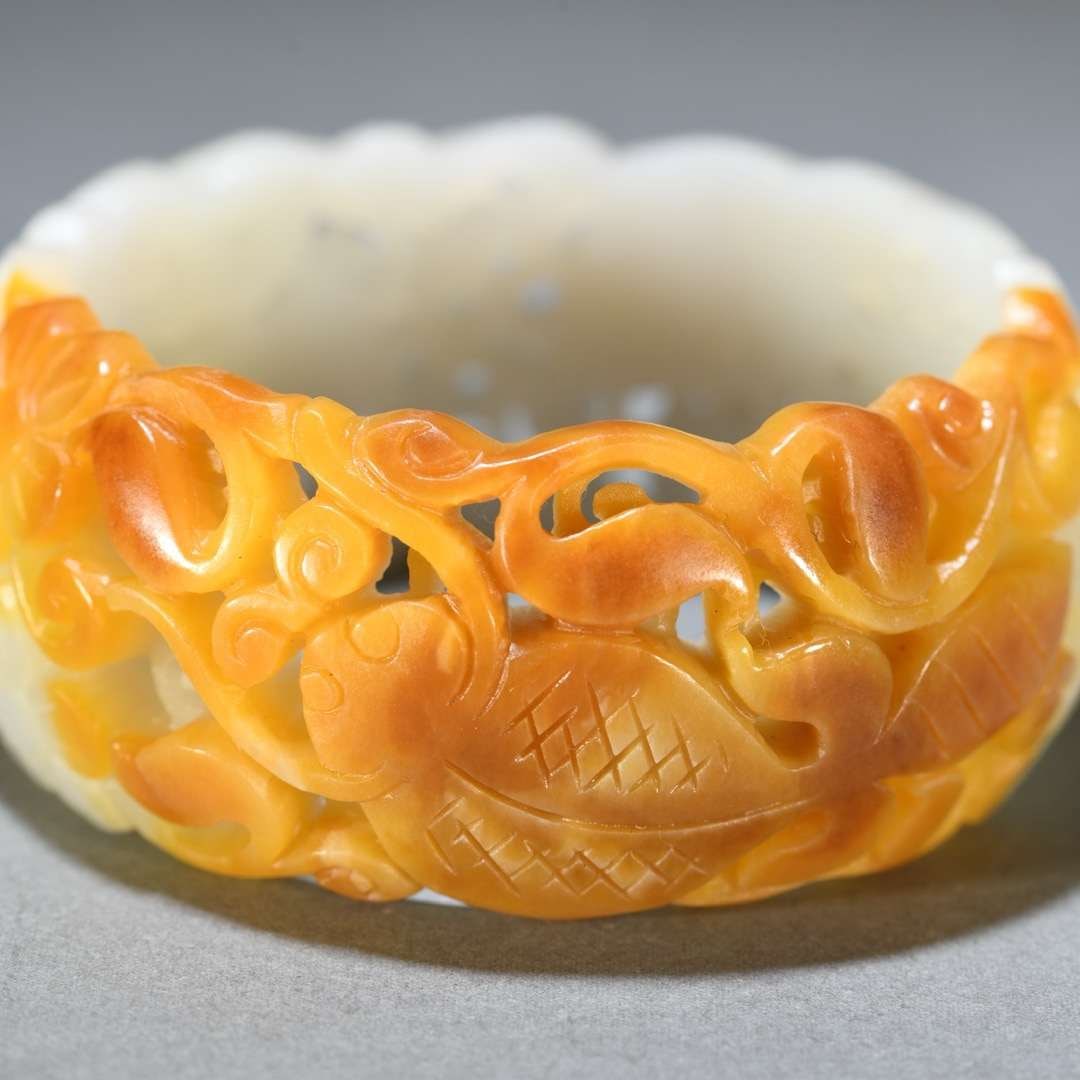 Hetian jade bangle: 3*1*6/112g
