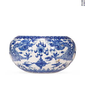 Qing Dynasty Guangxu mark blue and white water wash with double dragons playing with a pearl (1 of 4)