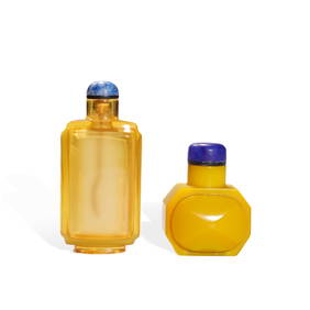 Qing Dynasty A Group of Yellow Glass Snuff Bottles (1 of 5)