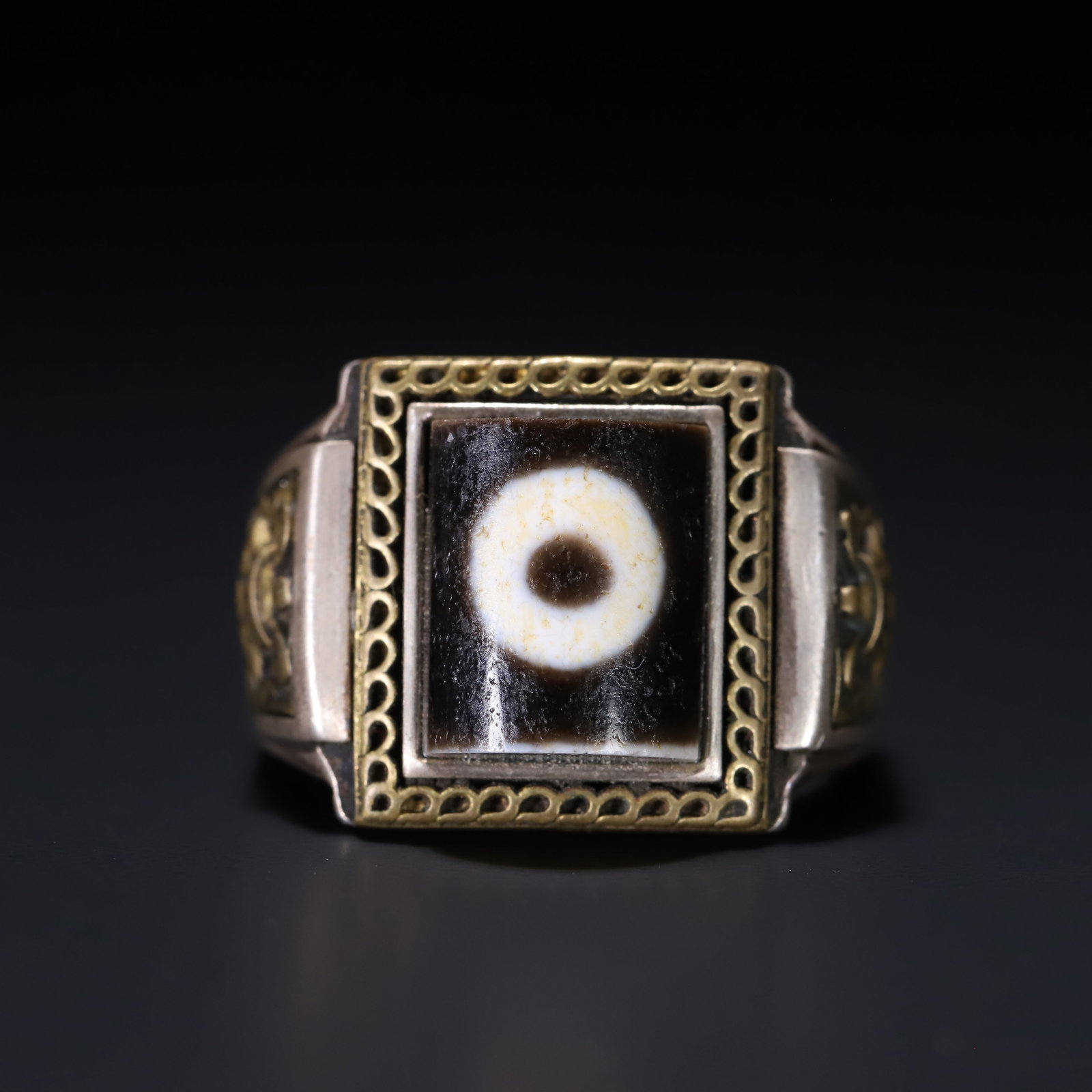 Tibetan old silver dzi bead ring: 1.2*1/12.1g