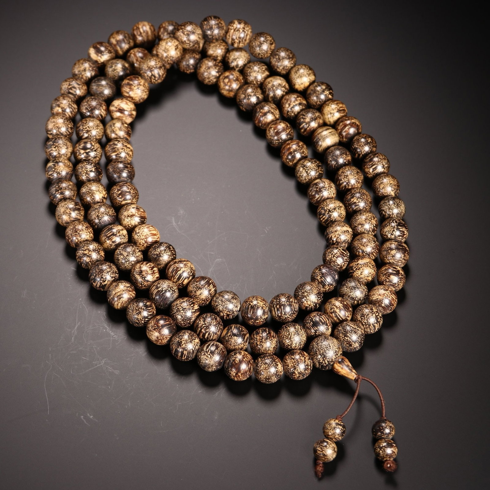 Agarwood 108 Buddhist beads: 1.2/111.4g