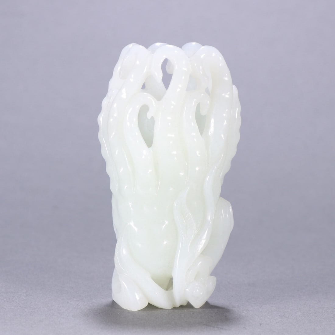 Qing dynasty hetian jade Buddha hand ornamnet: 8.8*6.5/150g