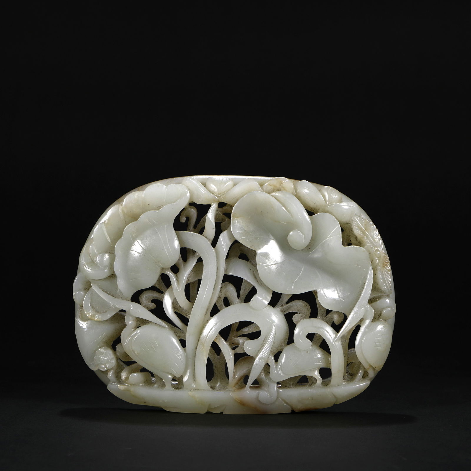 Jade-carved openwork flower and bird pattern tiles: Height 8.8cm, Width 11.7cm
