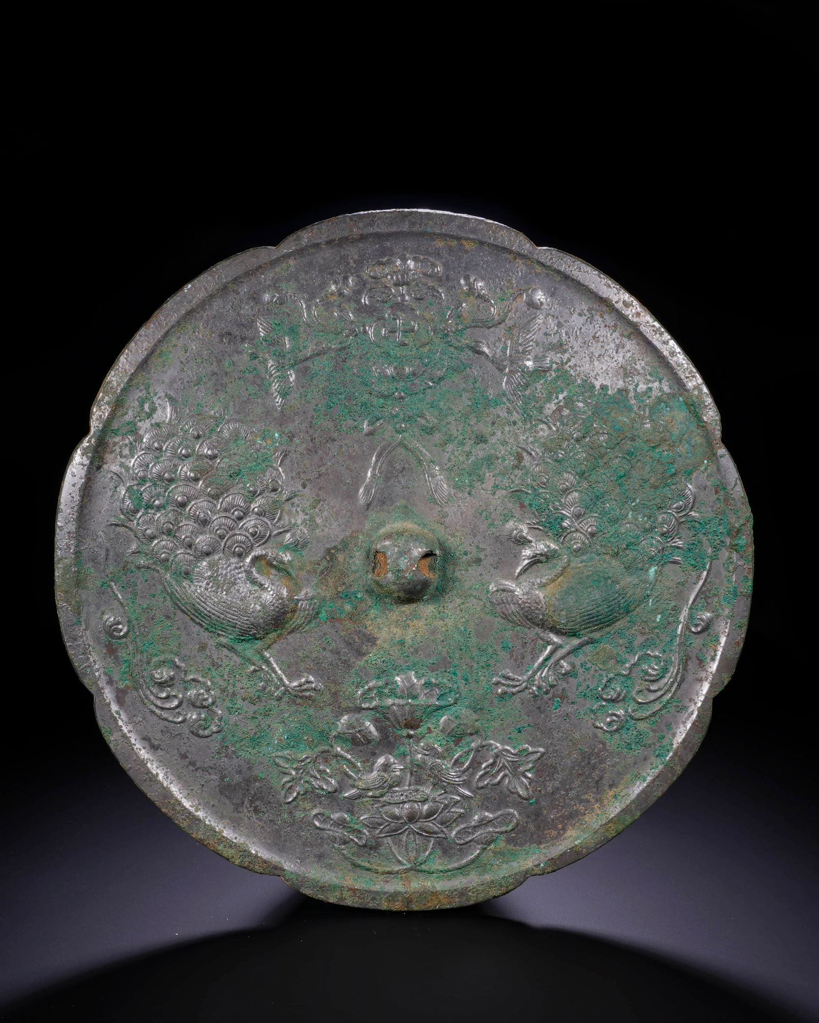 Song copper double peacock rhombic mirror: D:26cm