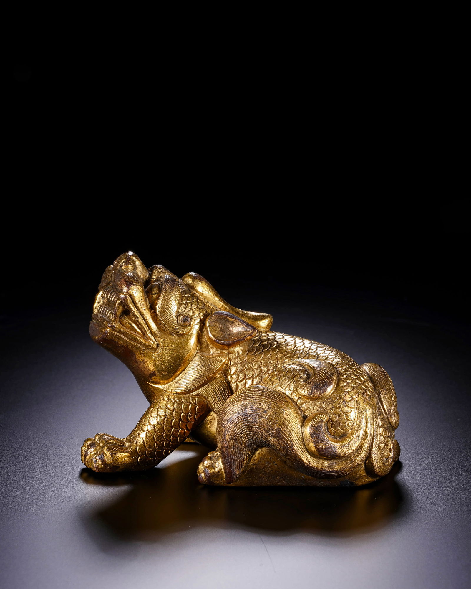 Clear copper and gilt gold.: L:9.5cm H:6.5cm