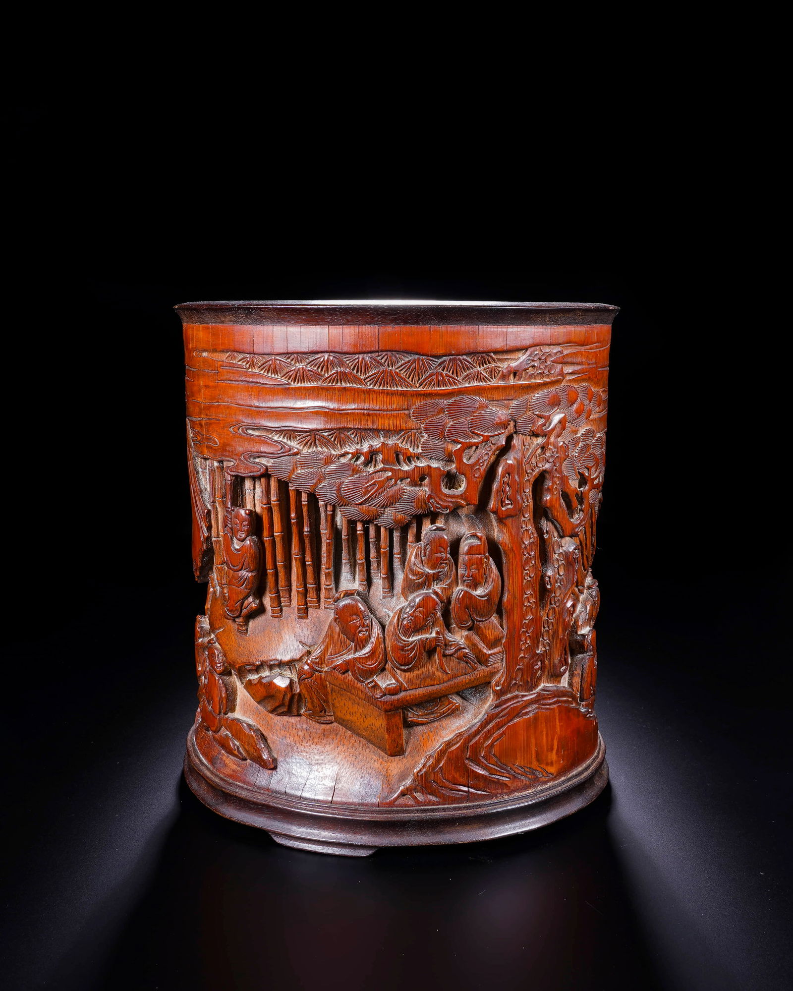 Qing bamboo carving Gao Shi chess drawing pen holder: D:14.2cm H:15.5cm