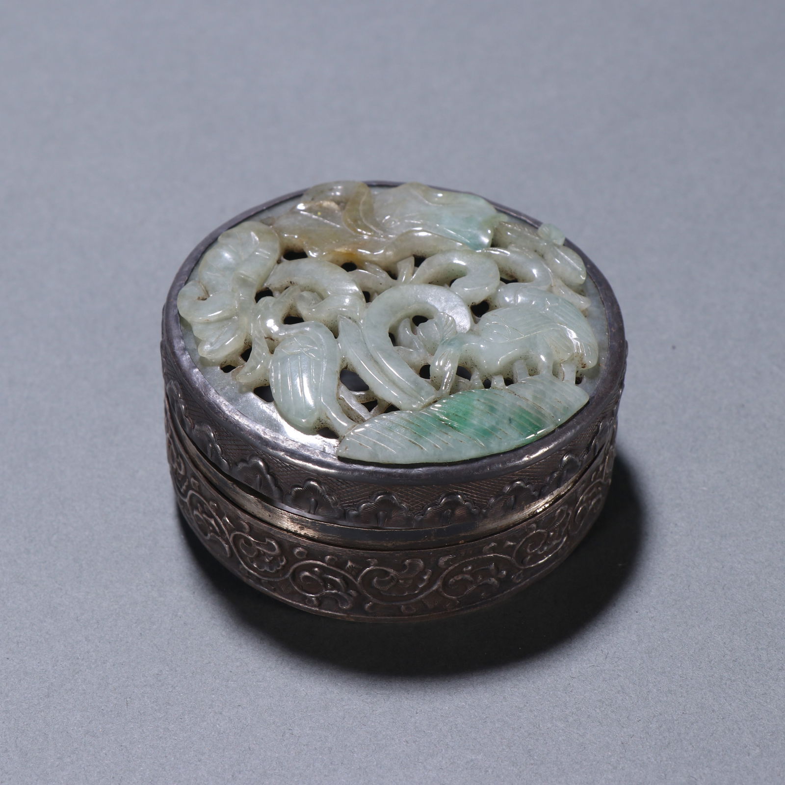 Qianlong Mark Sterling Silver Inlaid Jadeite Covered Box: 3*6.5/68.5g