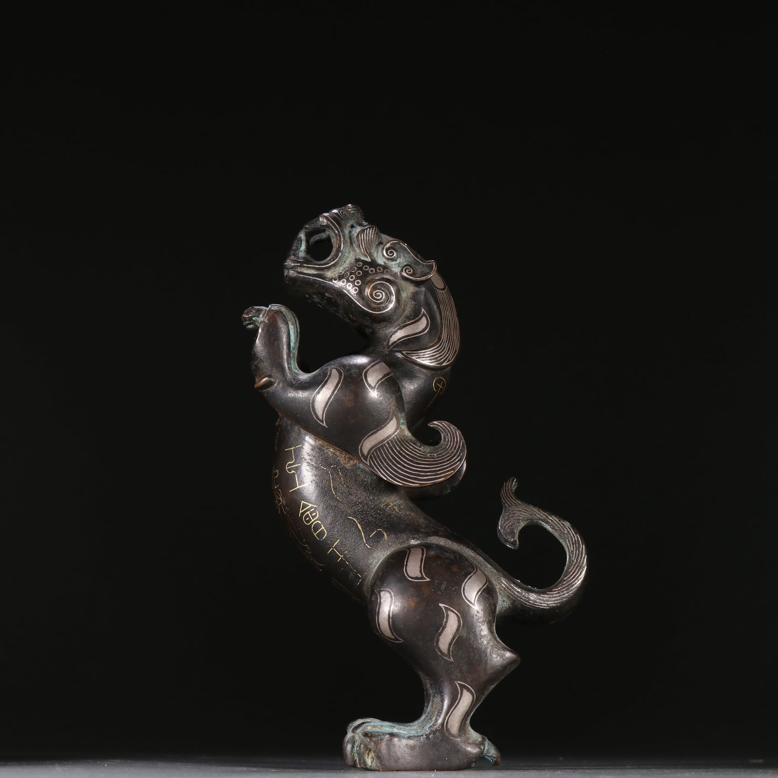 Han Dynasty Bronze Inlaid with Gold and Silver Ornament: 16*8.6/606.9g