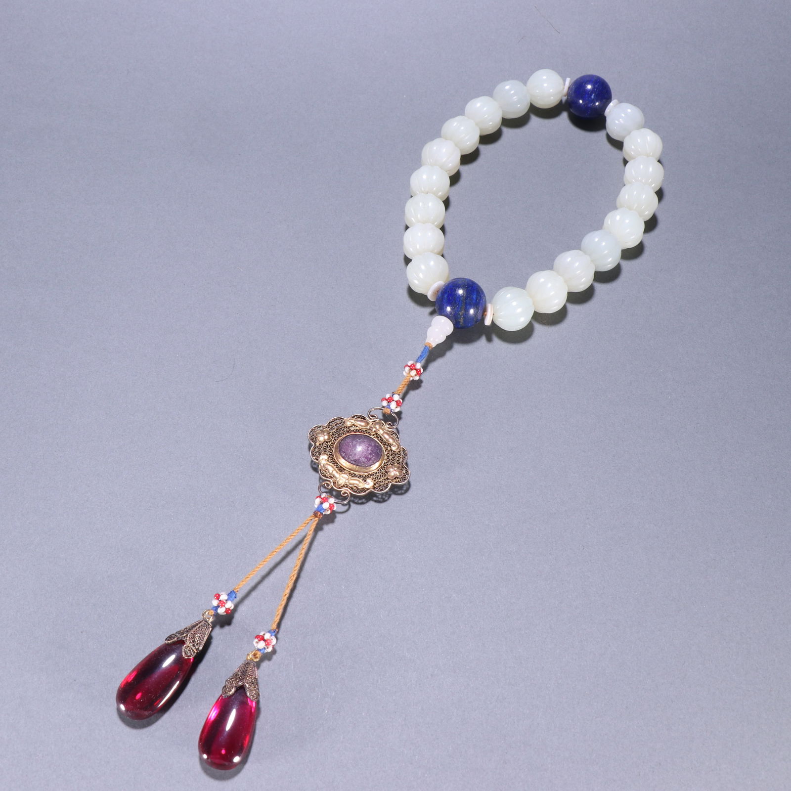 Hetian Jade 18-Bead Handheld String (1 of 1)