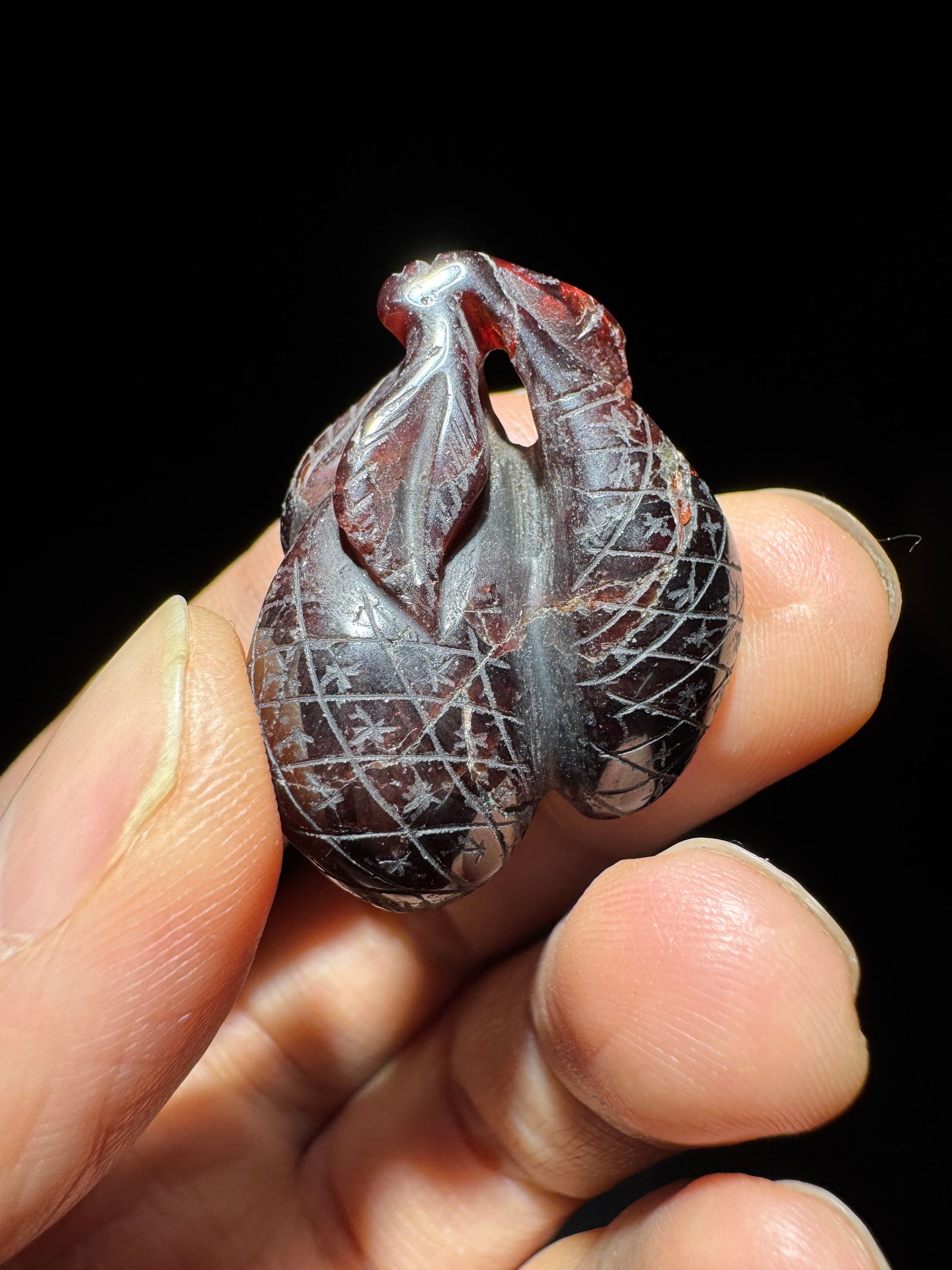 Qing Dynasty ruby ?? pendant: 3.2*2.5*1.5/21.4g