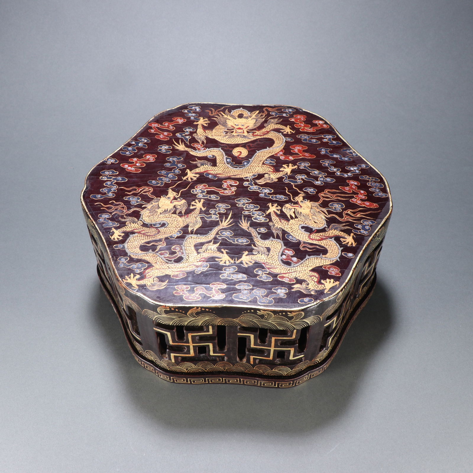 Qianlong mark Wooden Lacquerware Gilded Covered Box: 11.2*24/1kg