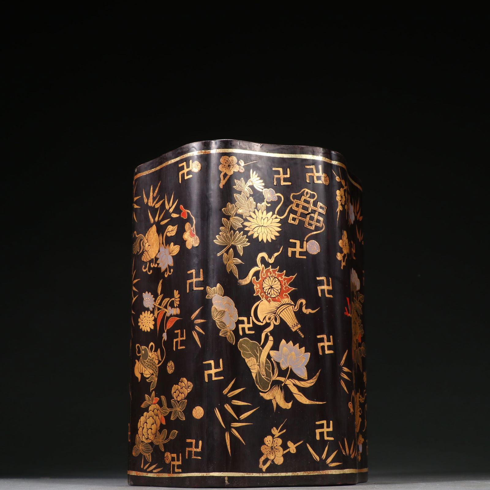 Qianlong mark Wooden Lacquerware Gilded Brush Holder: 18.3*14/437.6g