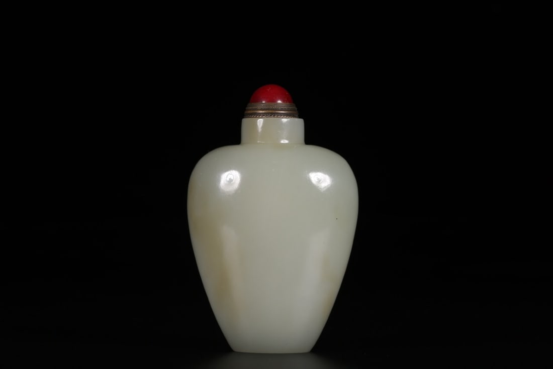 Qing Dynasty Hetian White Jade Snuff Bottle (1 of 1)