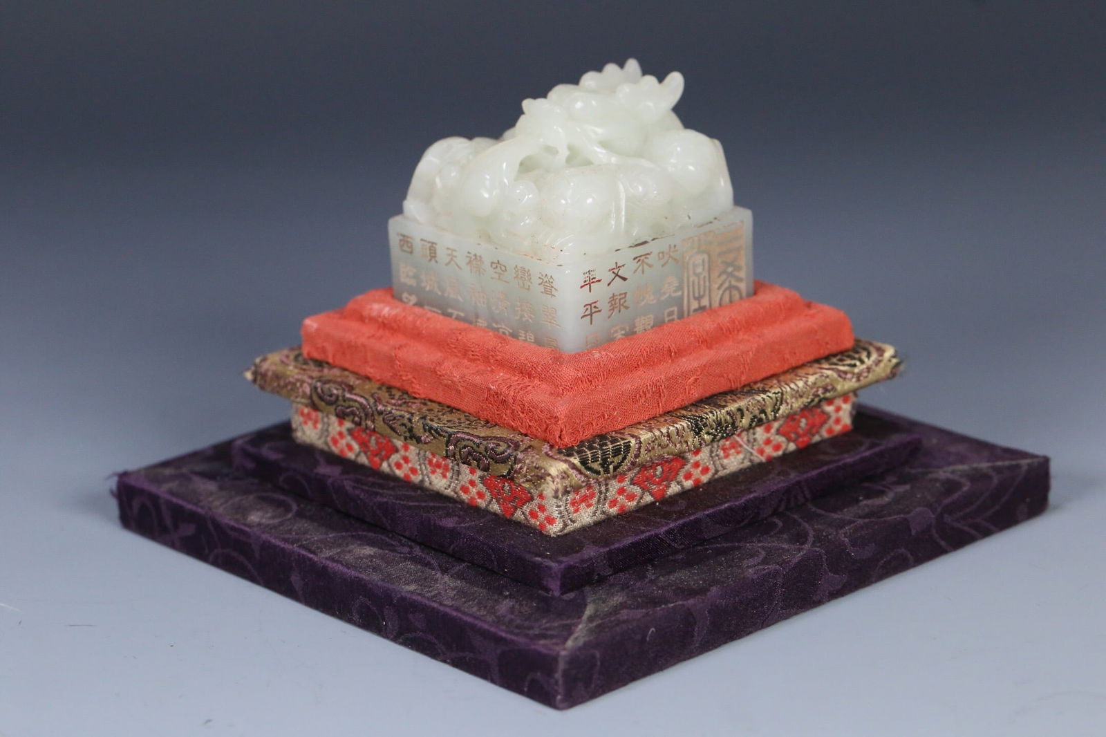 Hetian Jade Seal: 4.6*4.3*4/165.5g