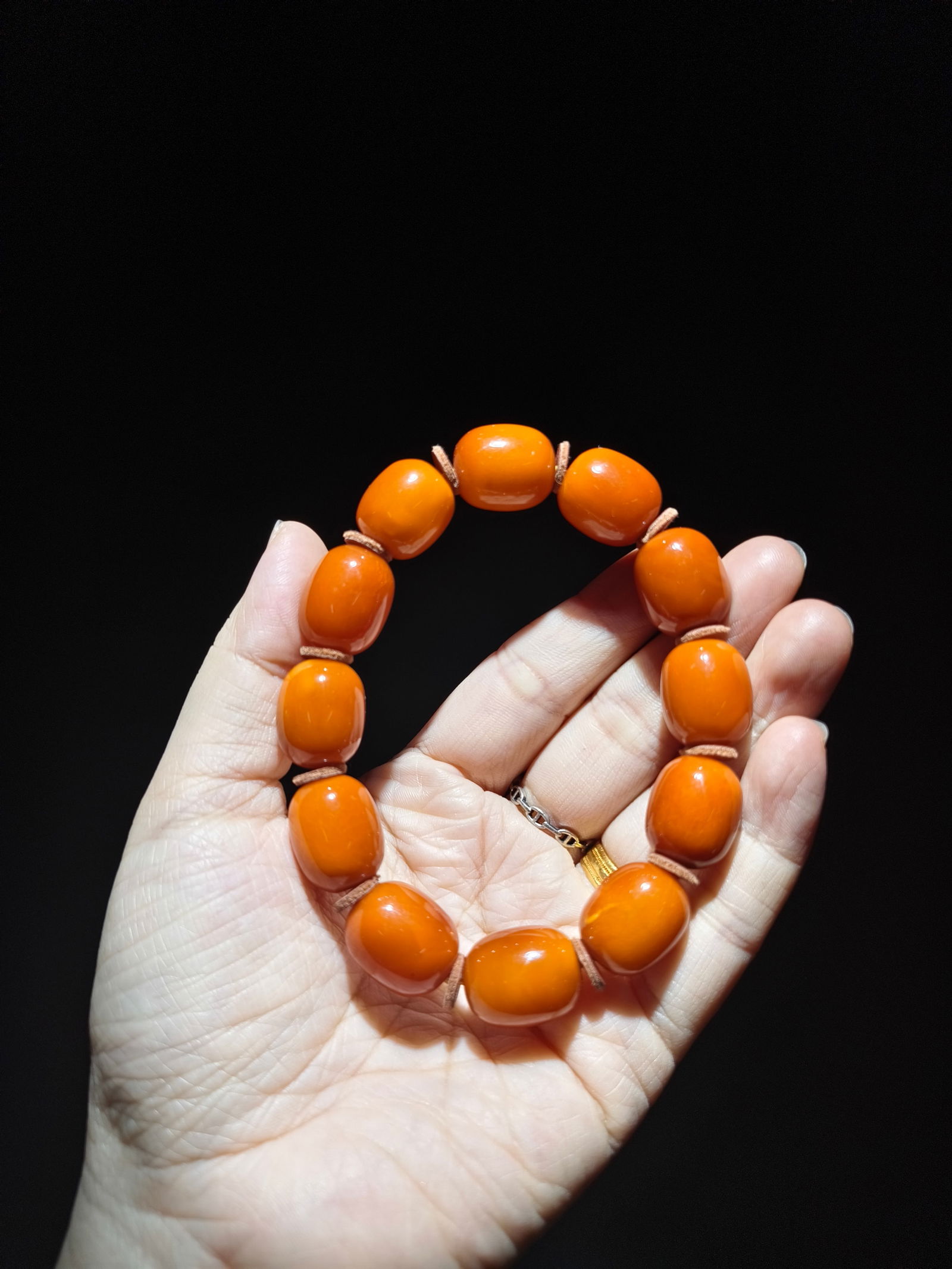 Amber bracelet (1 of 1)