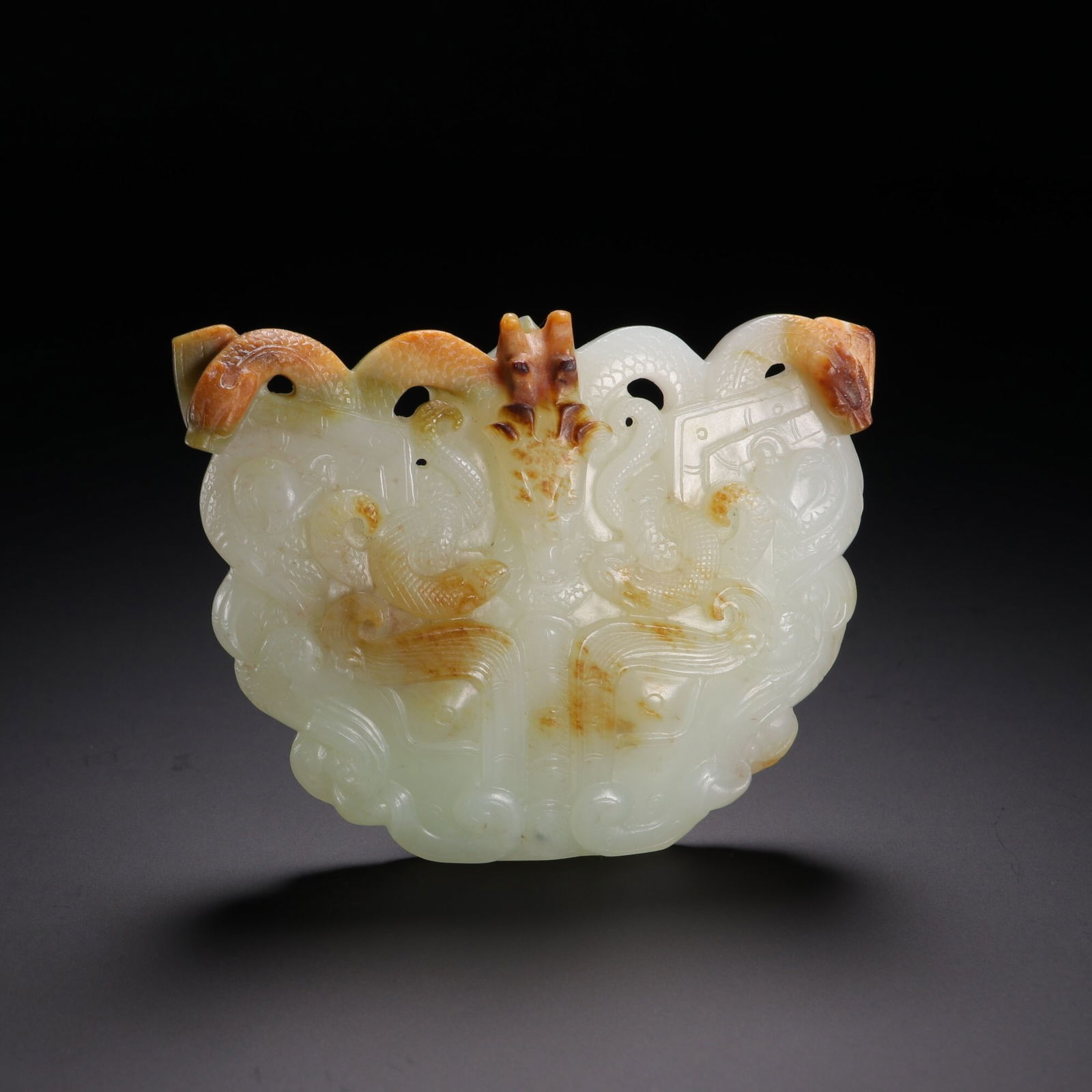 A Hetian jade belt buckle (1 of 2)
