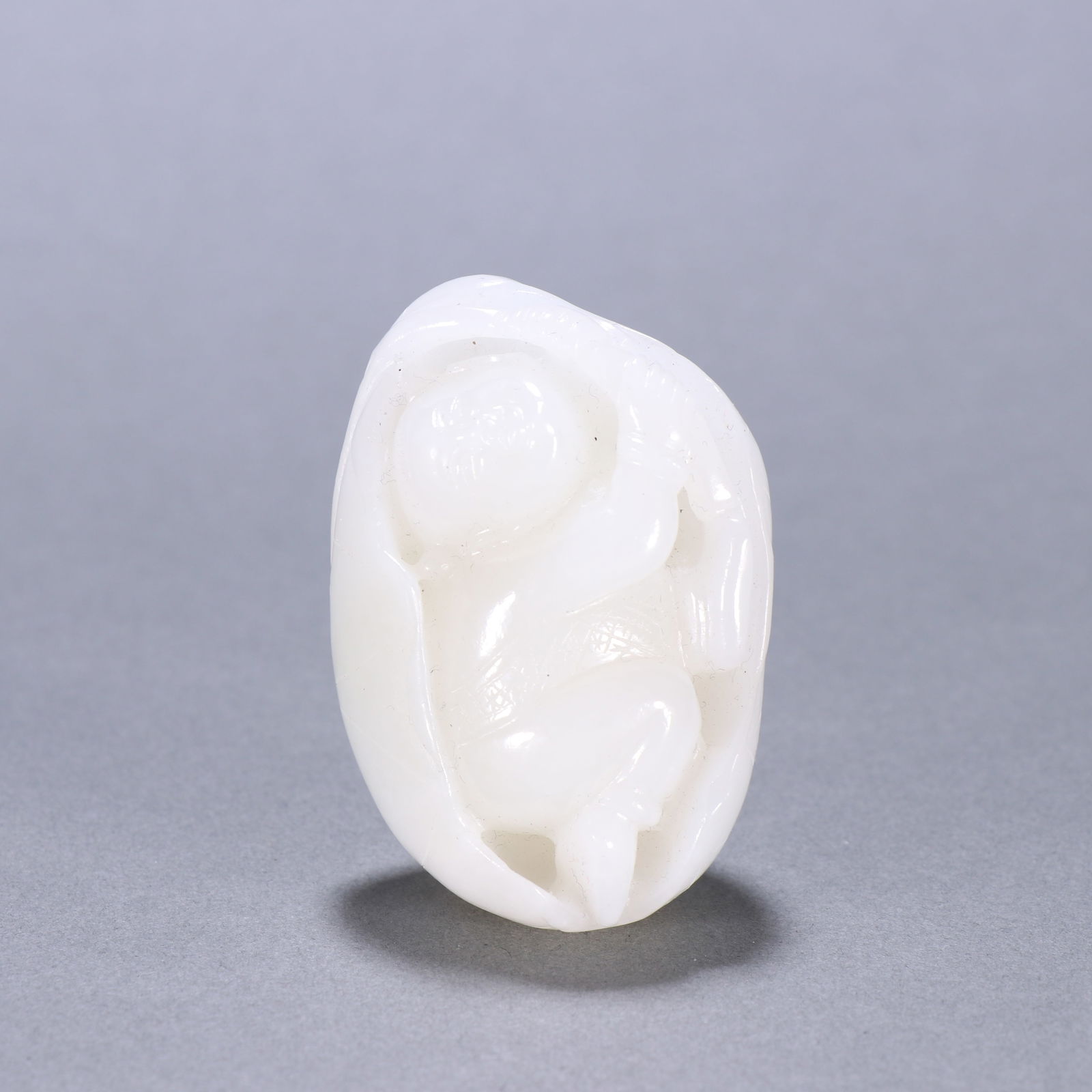 Hetian Jade Carvings: 5.8*4.9/109.1g