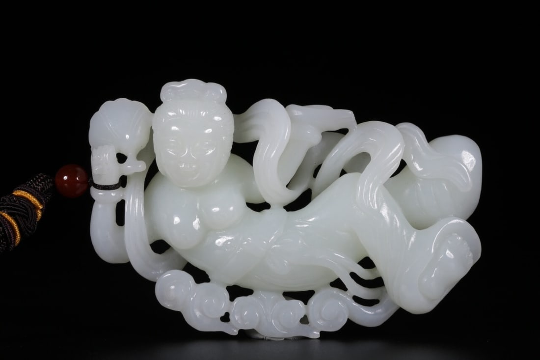 Qing Dynasty Hetian White Jade Ornament (1 of 2)