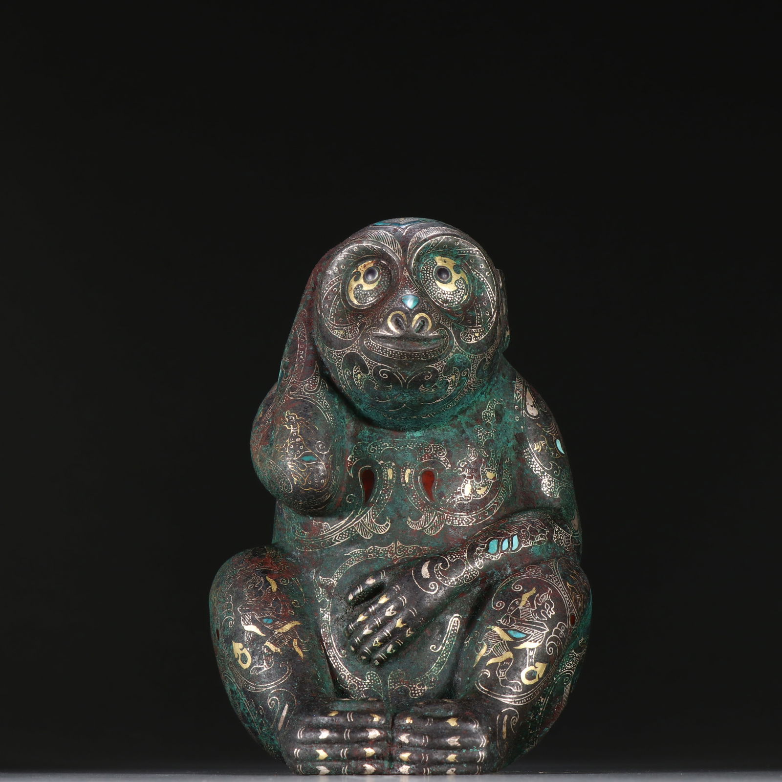 Han Dynasty Bronze Ornament Inlaid with Gold, Silver and Turquoise: 15*11/966.7g