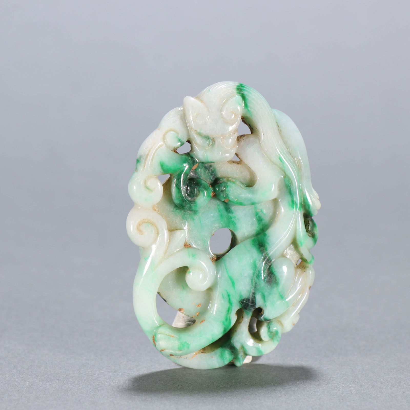 Qing Dynasty jade pendant (1 of 2)