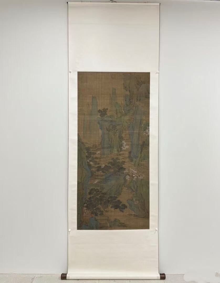 Qiu Ying-style silk hanging scroll (1 of 1)