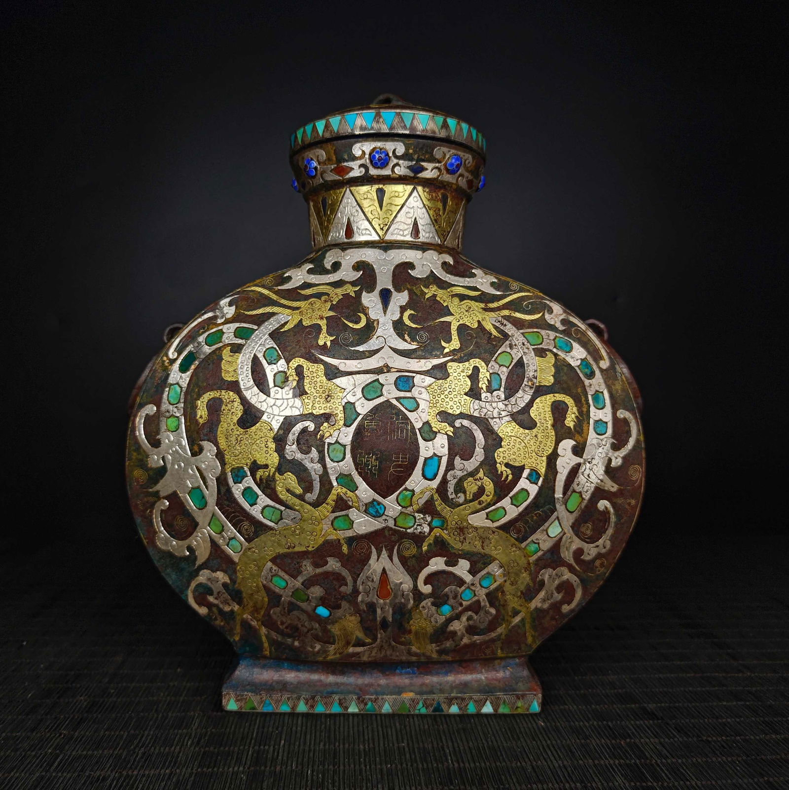 Warring States mark Bronze Flat Flask Inlaid with Gold, Silver, and Gemstones: 28*12*23/4kg