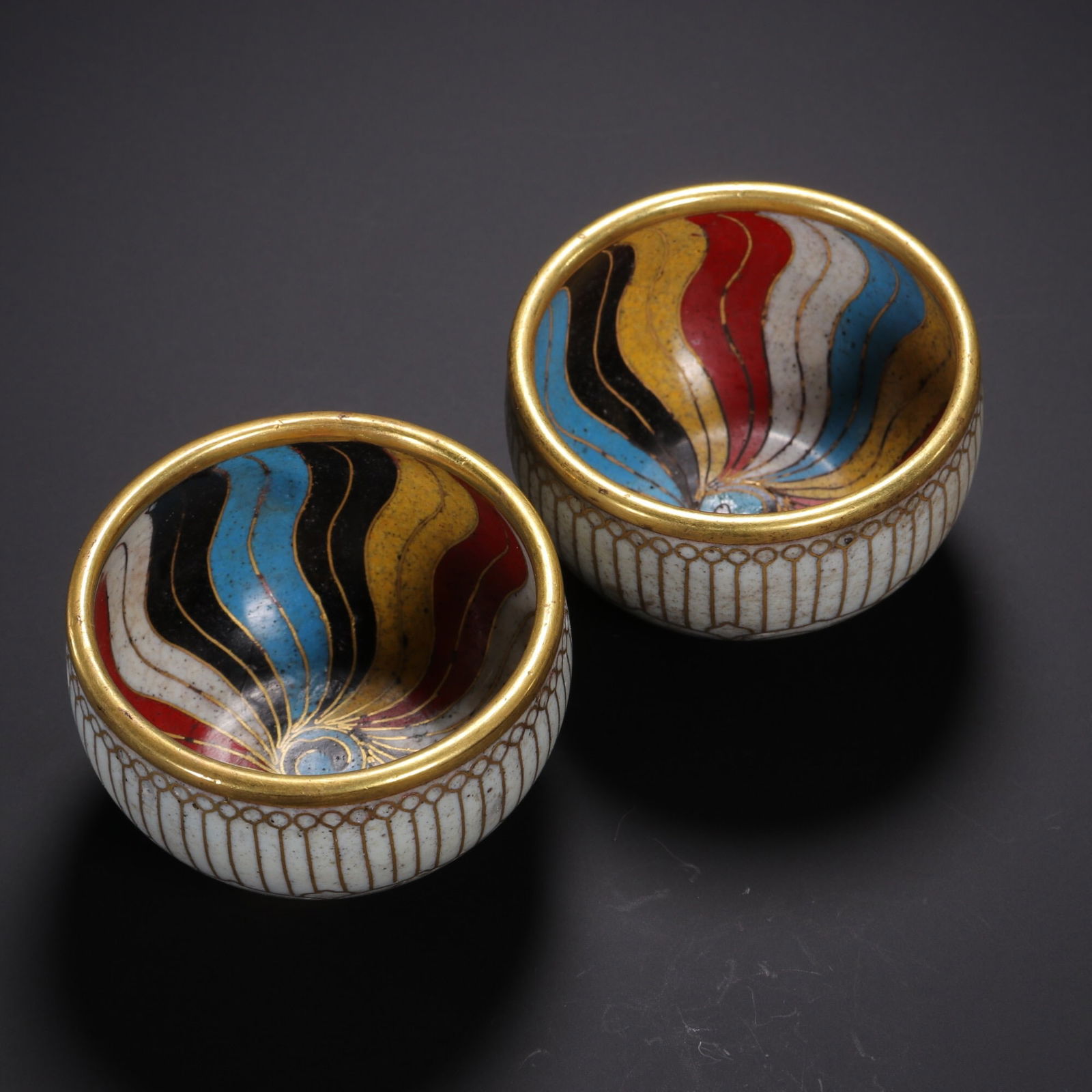 A Pair of Qing Dynasty Cloisonné Enamel Cups: 7*4.5/340g