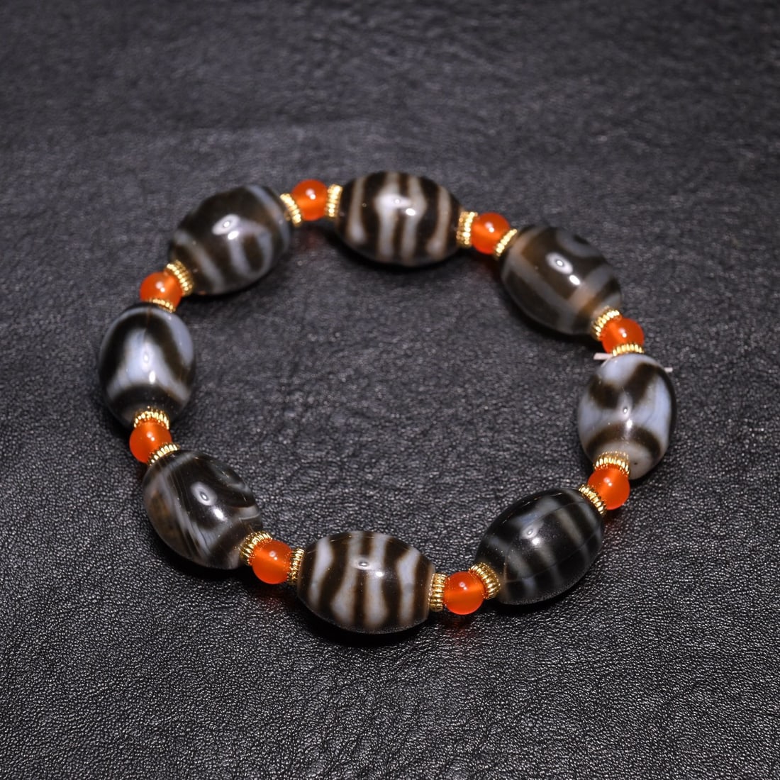 Tibetan Agate Dzi Bead Bracelet (1 of 1)
