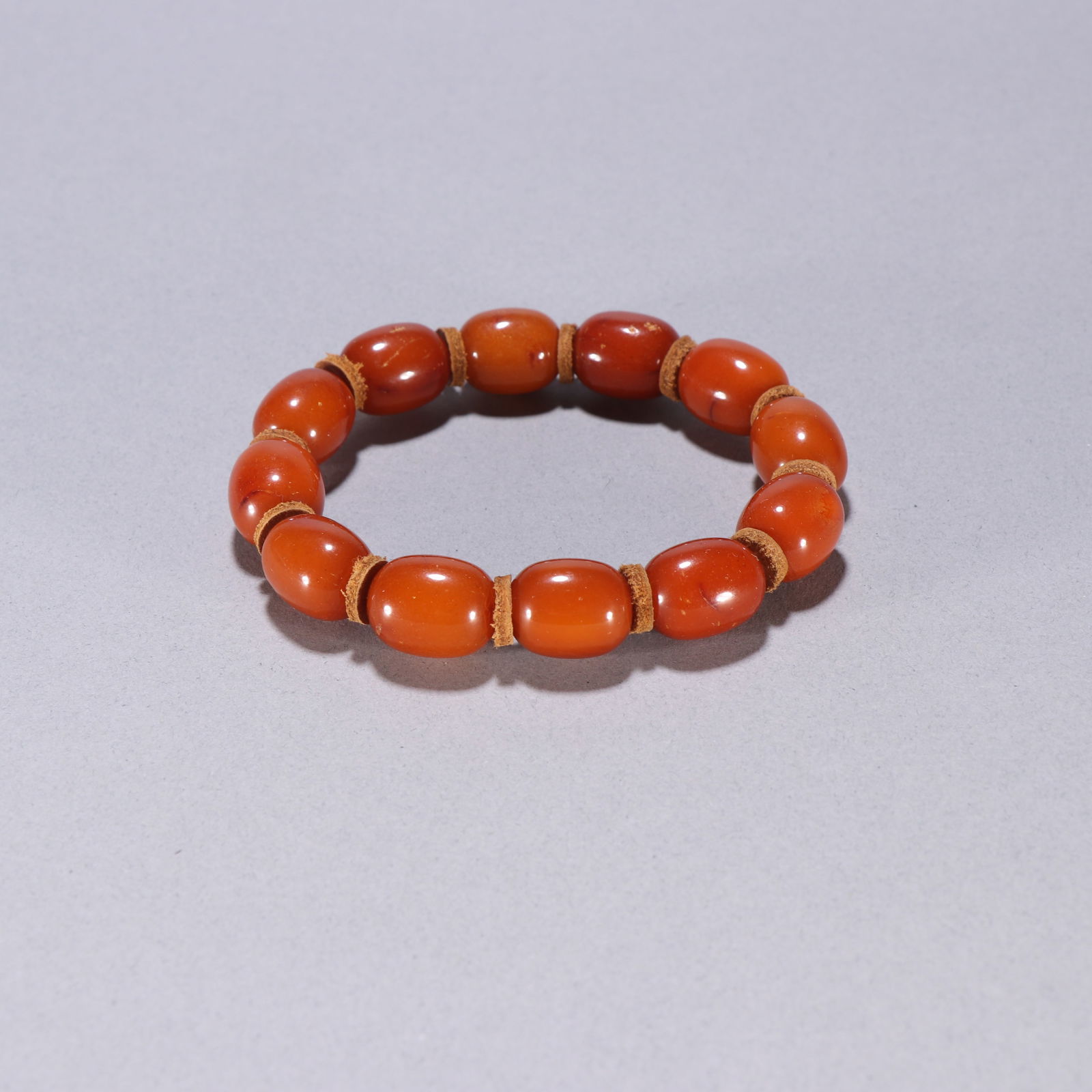 Qing Dynasty amber bracelet (1 of 1)