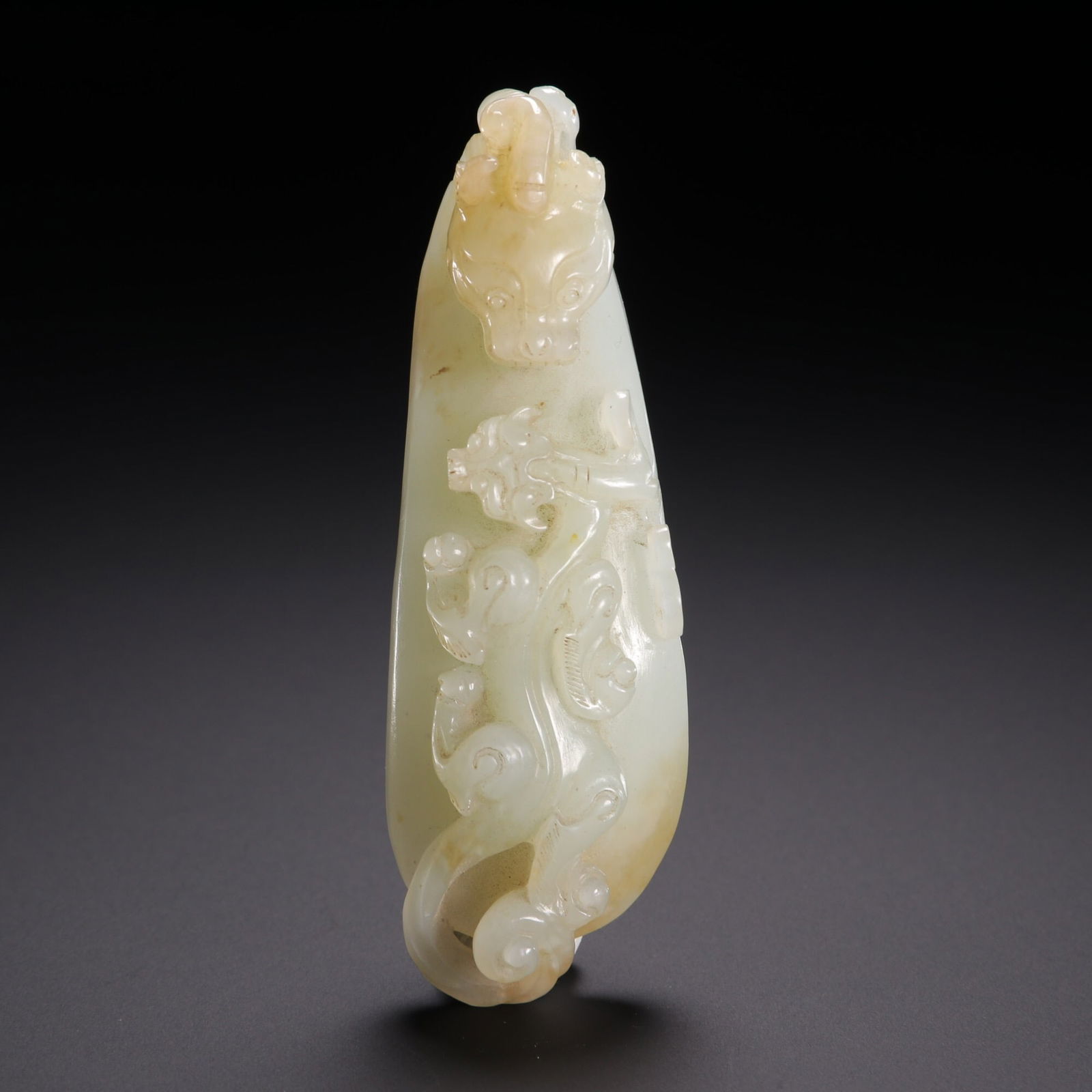 Hetian jade belt hook (1 of 2)
