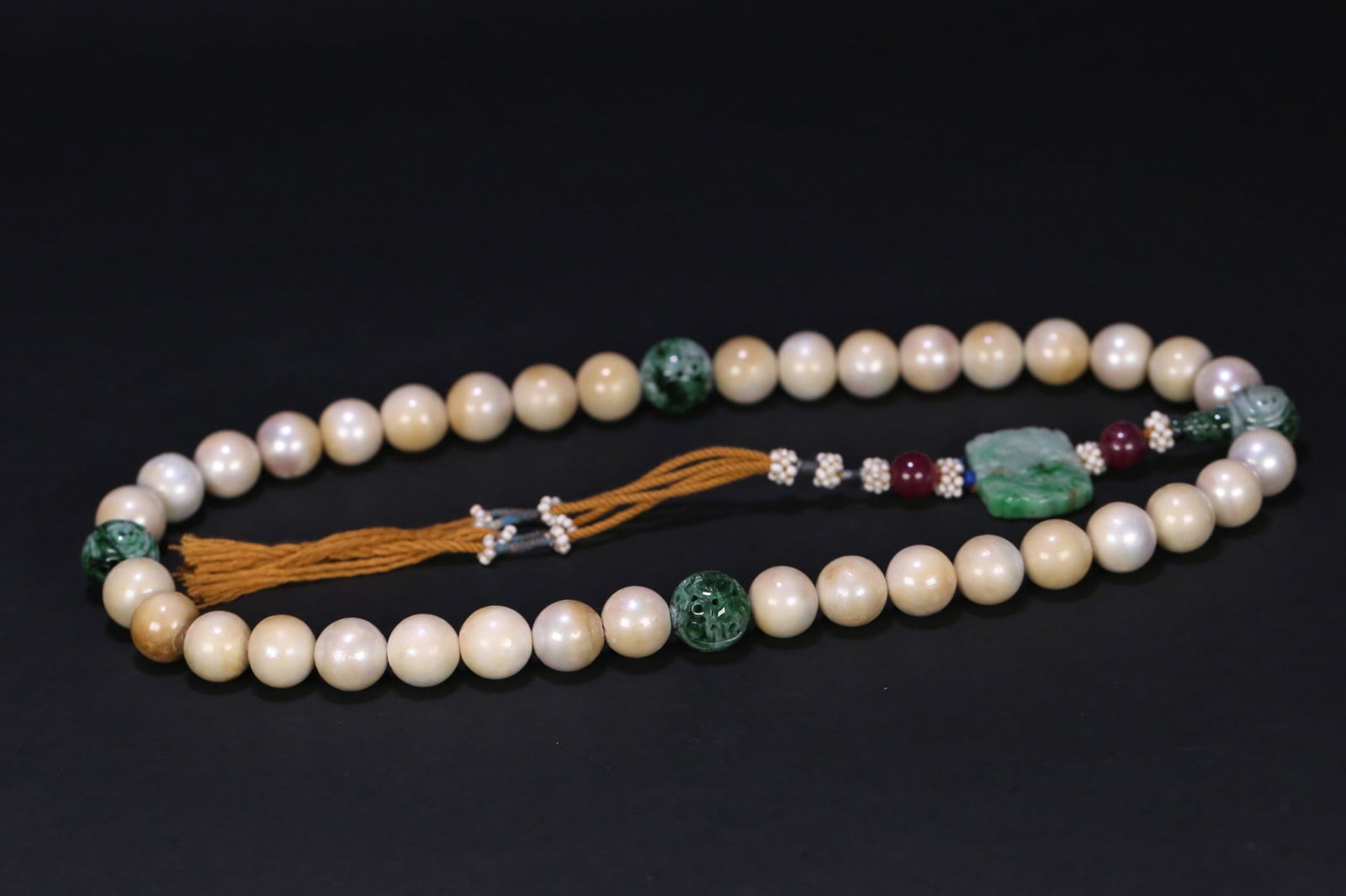 Eastern Pearl Thirty-Six Bead Handheld Bracelet (1 of 1)