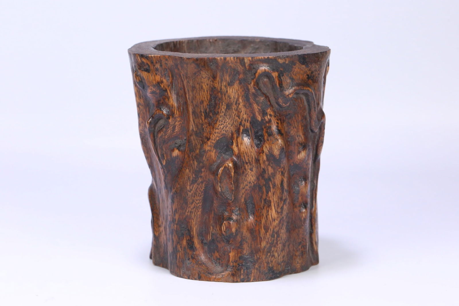 Qing Dynasty Agarwood Brush Pot: 13.5*12.5/252.7g