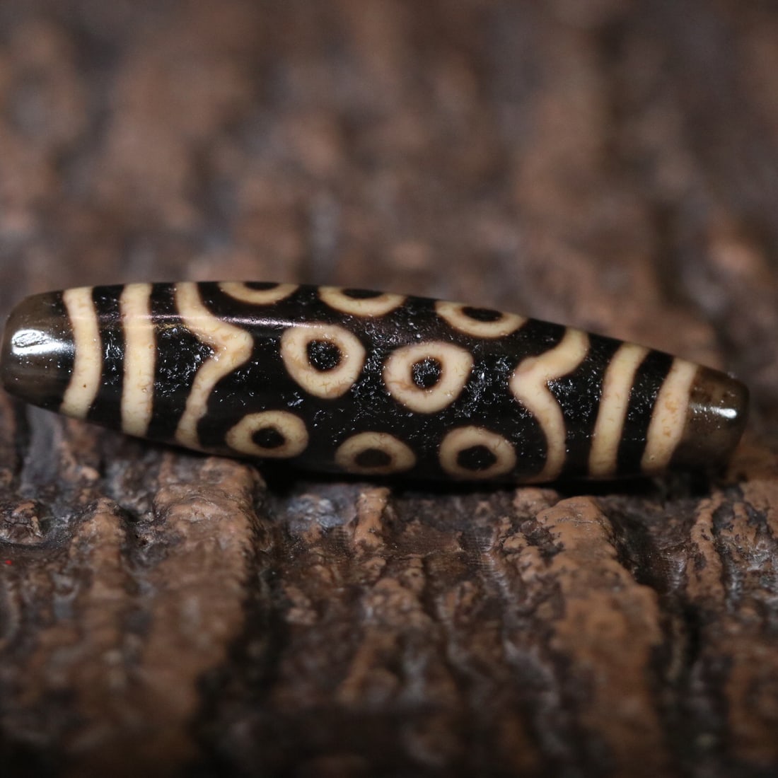 Tibetan 15-eyed dzi bead (1 of 2)