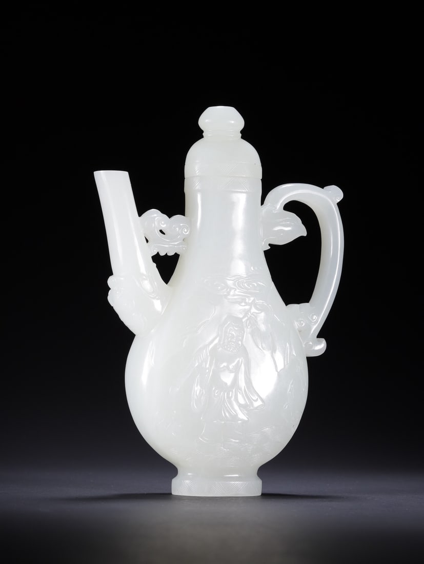 Qing Dynasty Hetian jade ewer: 10.5*3.3*15.2/273.6g