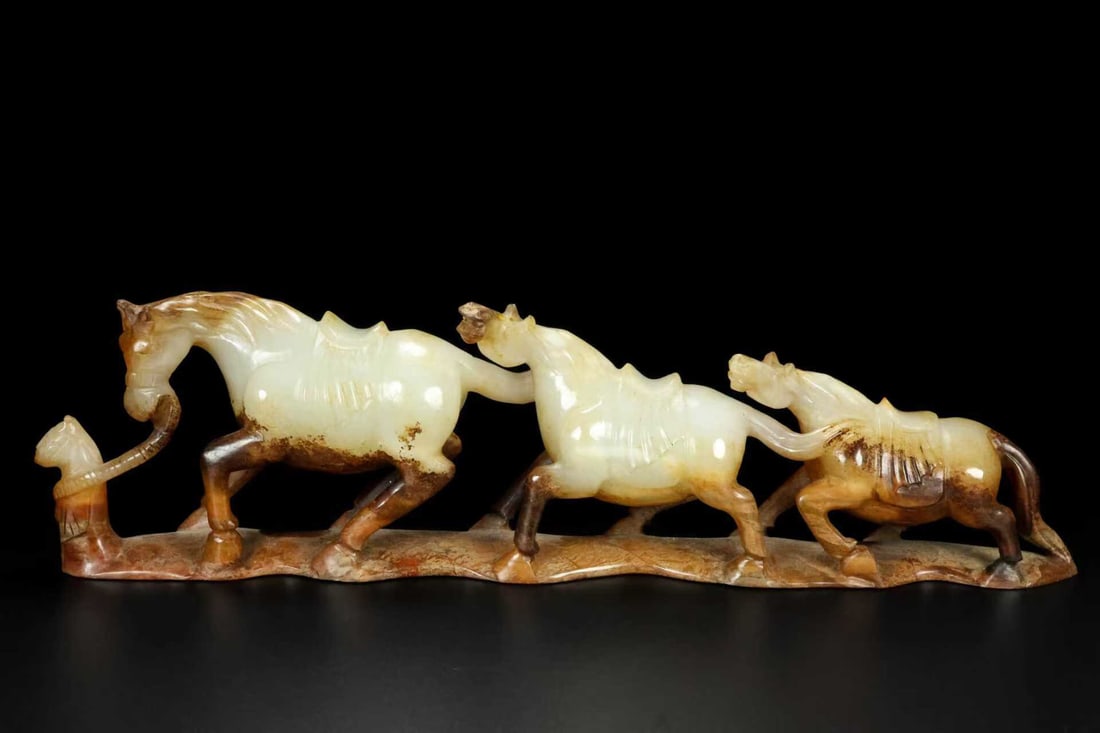 Hetian Jade Ornament: 30*4*9/751.1g