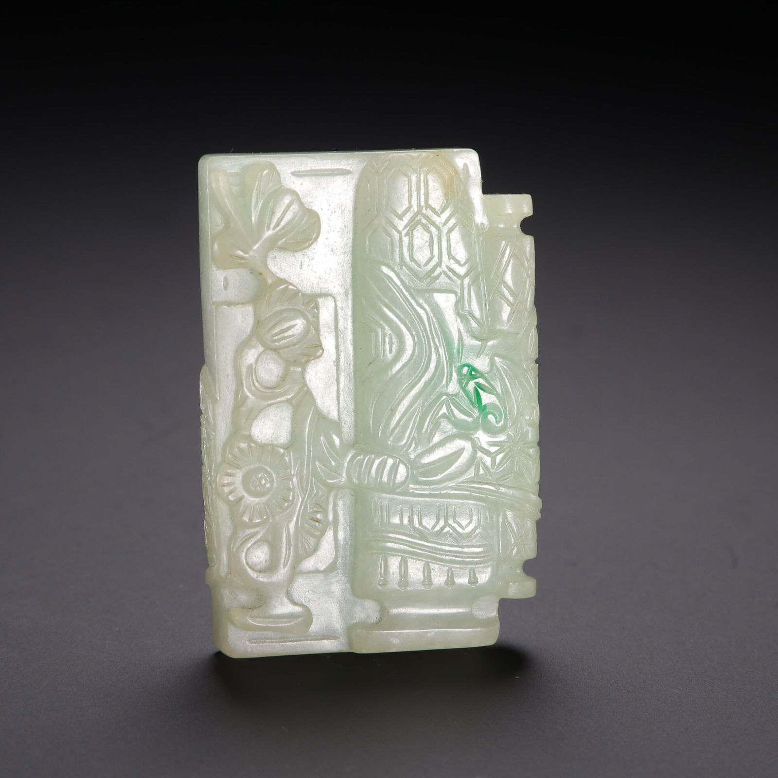 Qing Dynasty Jadeite Carving: 4.9*3.3/46.3g