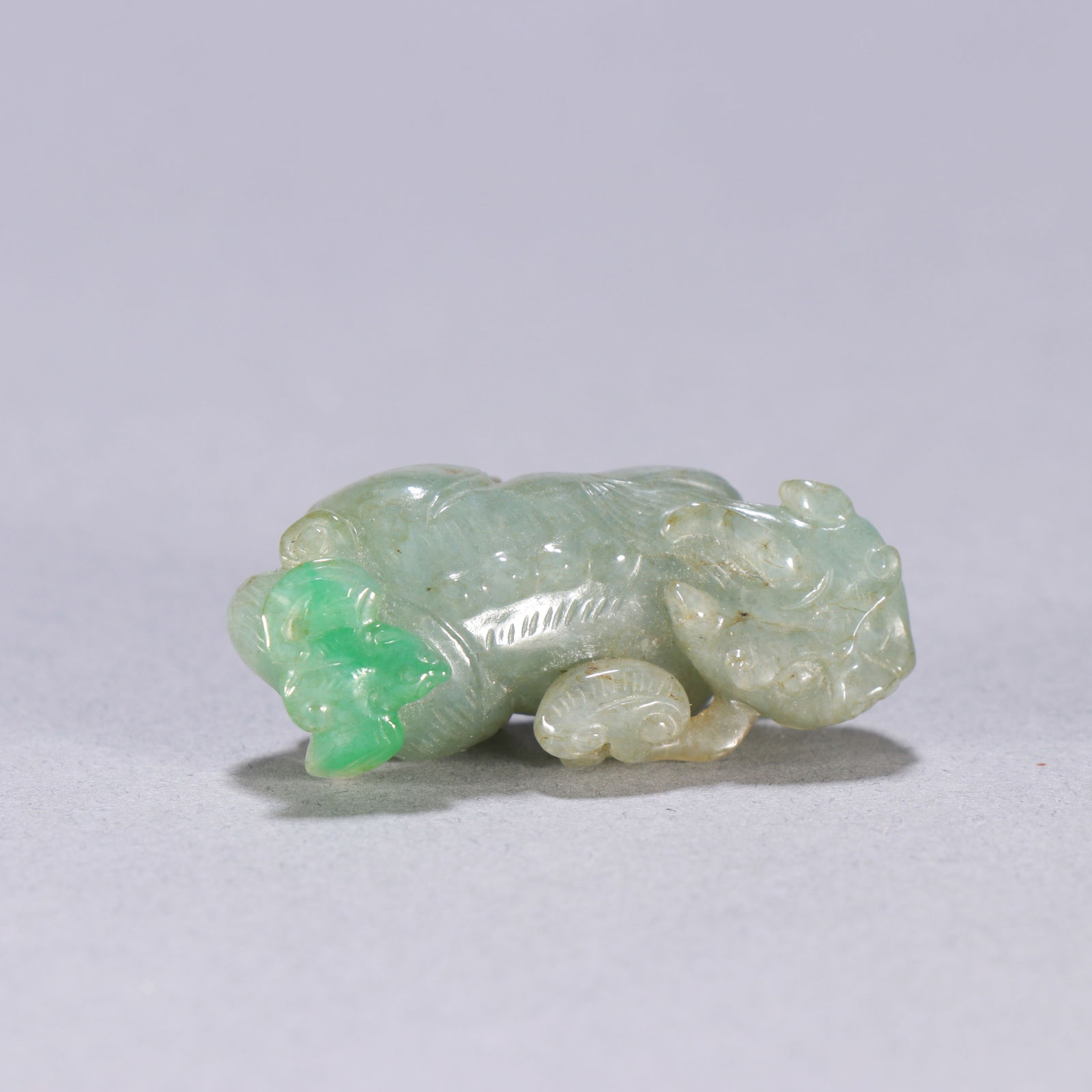Qing Dynasty jadeite pendant (1 of 2)