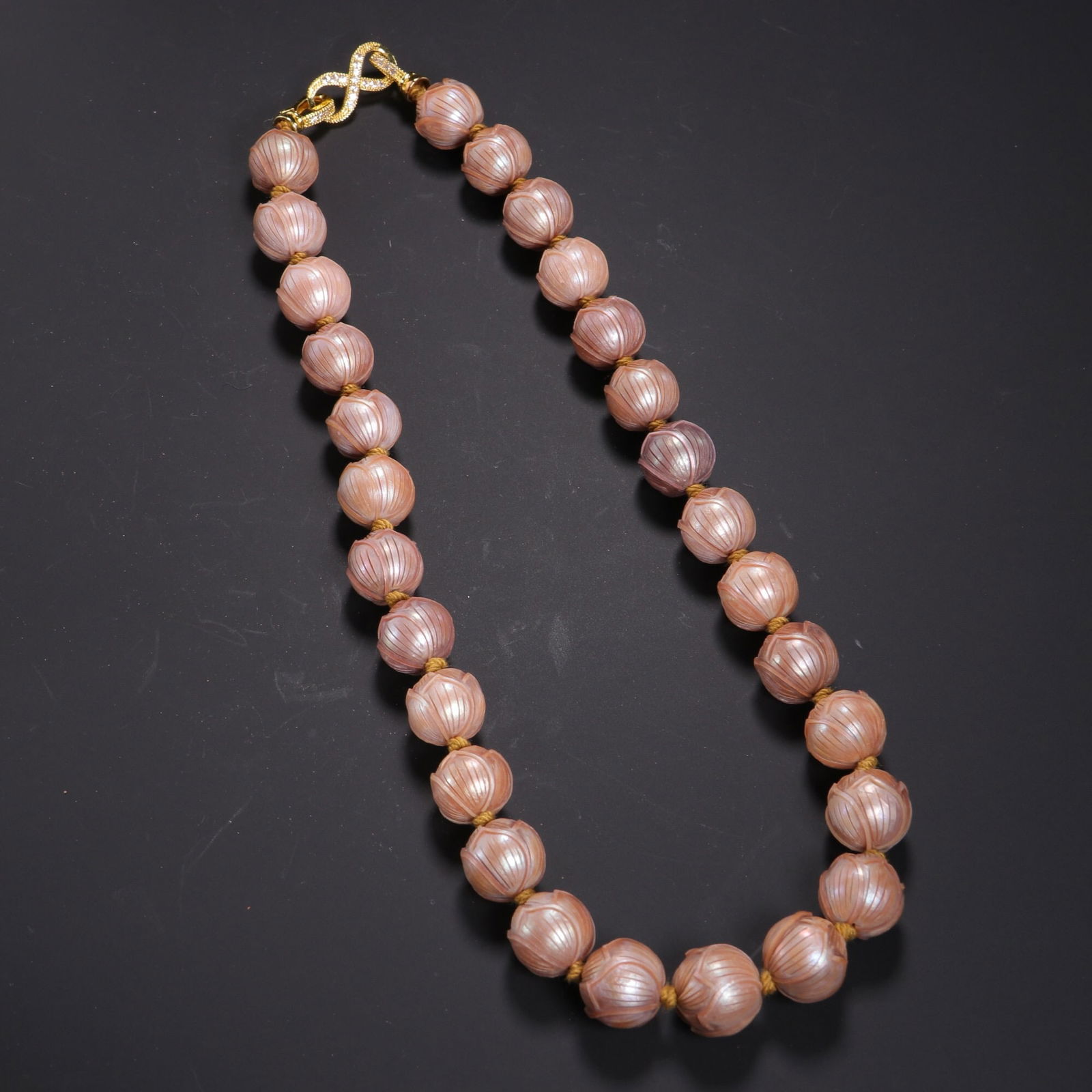 Pearl Necklace (1 of 1)