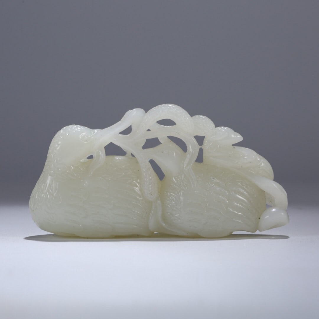 Hetian Jade Ornament: 12.5*6/274g