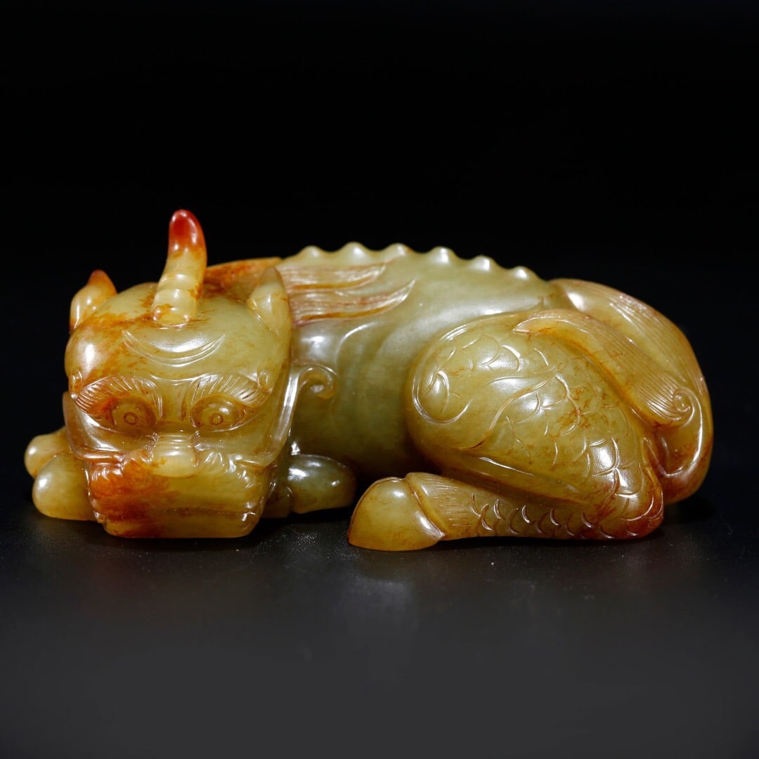 Hetian Jade Ornament: 10*4/278g