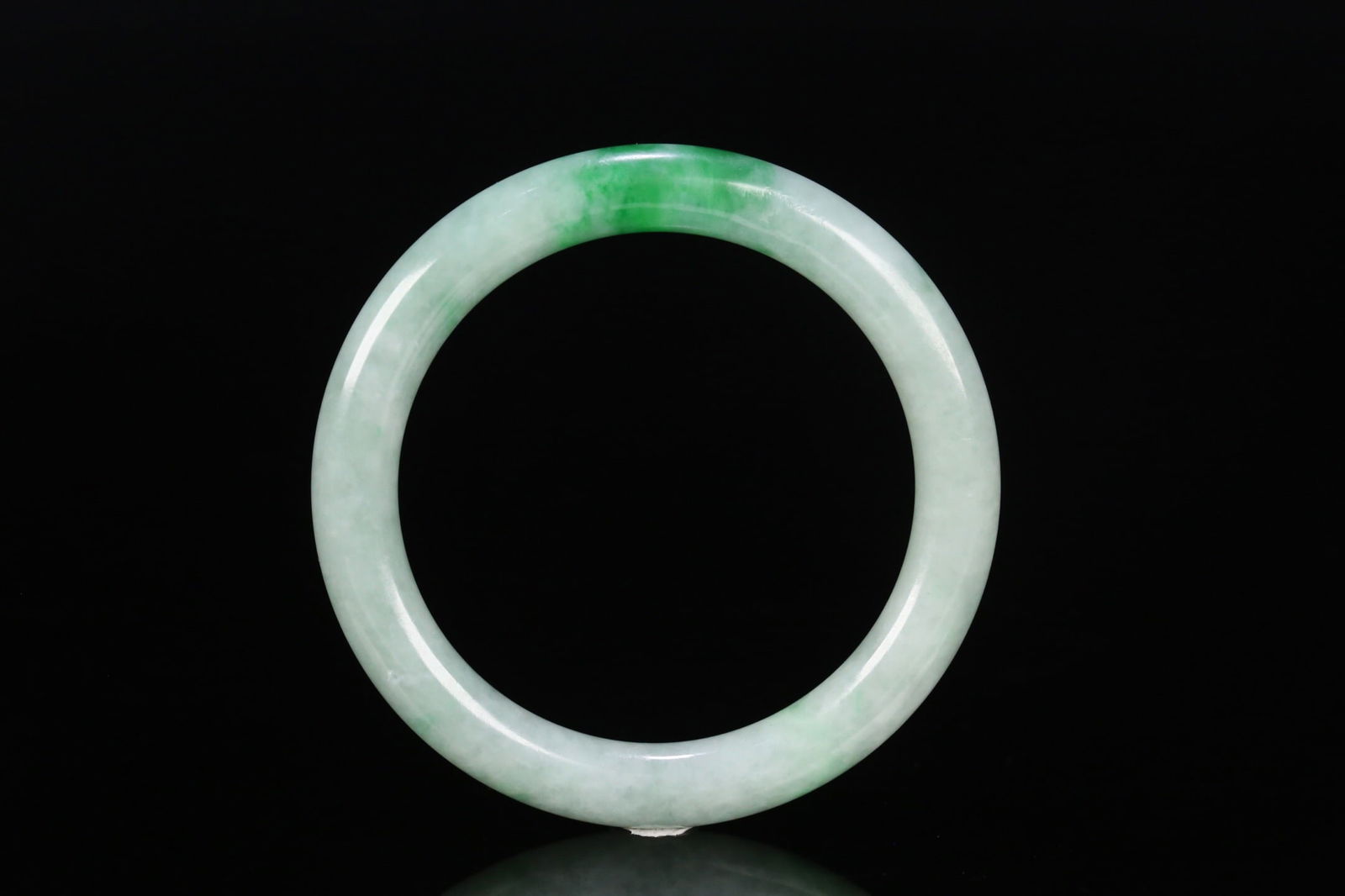 Qing Dynasty Jadeite Round Bangle (1 of 1)