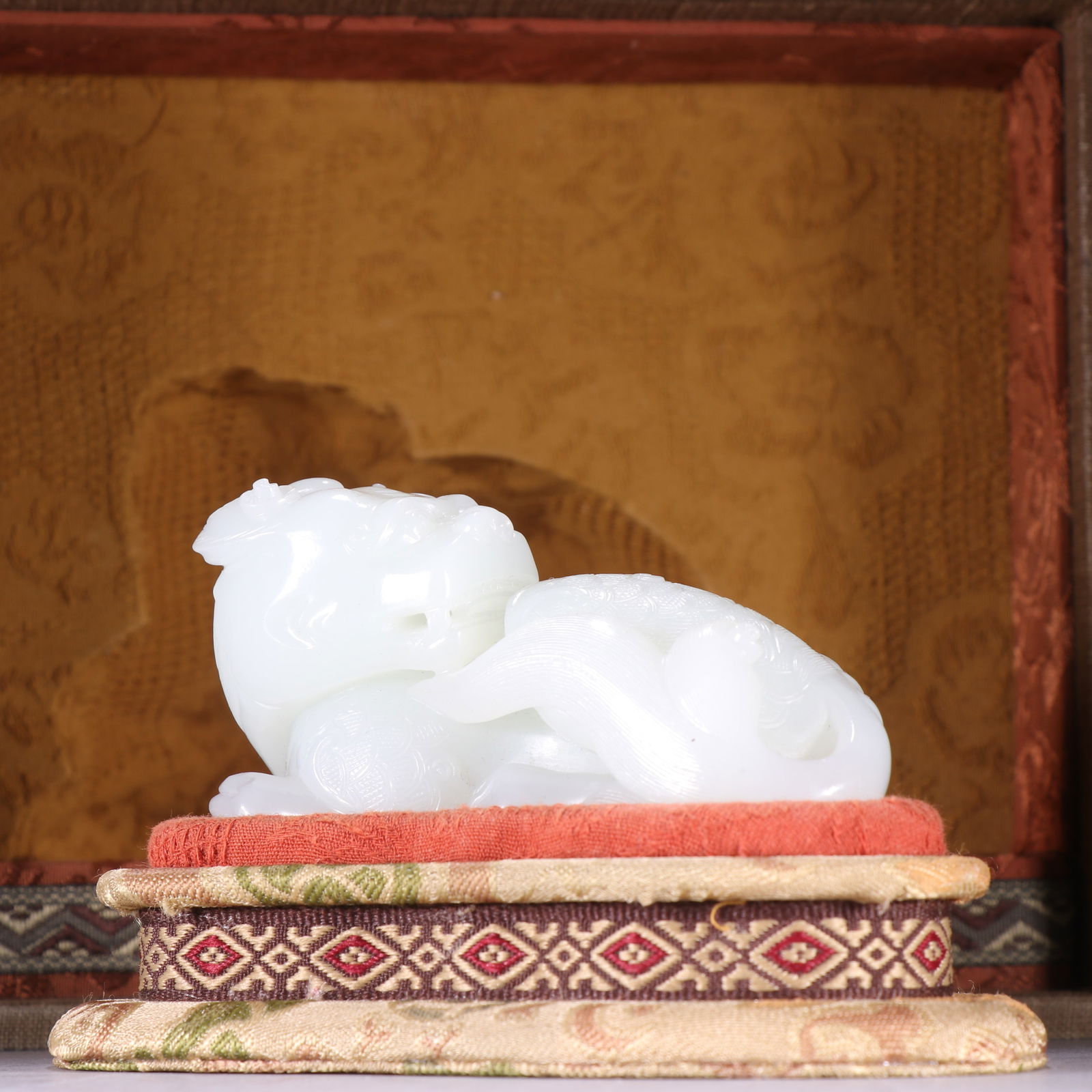 Qing Dynasty Hetian Jade Ornament: 4.6*8.7/250g