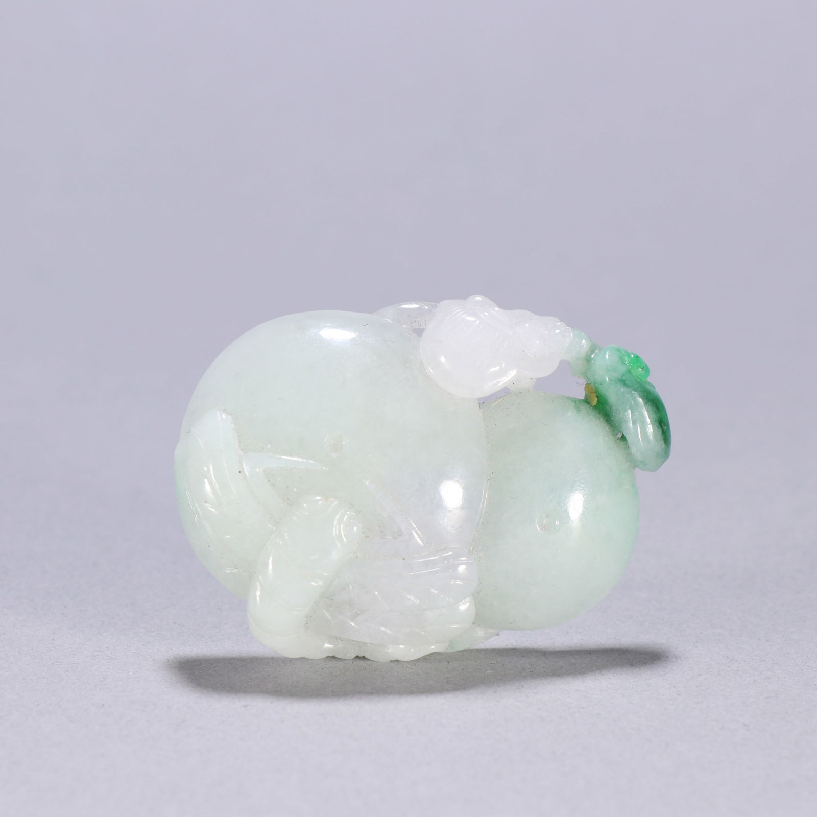 Qing Dynasty jadeite pendant (1 of 2)